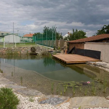Wellness Penzion Kromeriz - Zlobice Guest house 3*