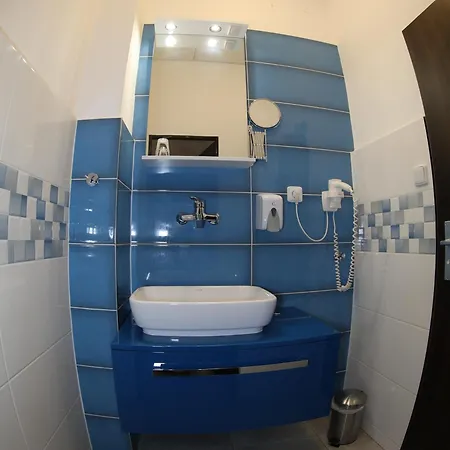 Wellness Penzion Kromeriz - Zlobice Кромержиж