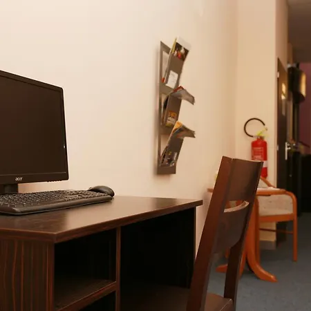 Wellness Penzion Kromeriz - Zlobice Guest house 3*