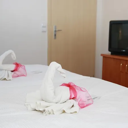 Wellness Penzion Kromeriz - Zlobice Guest house
