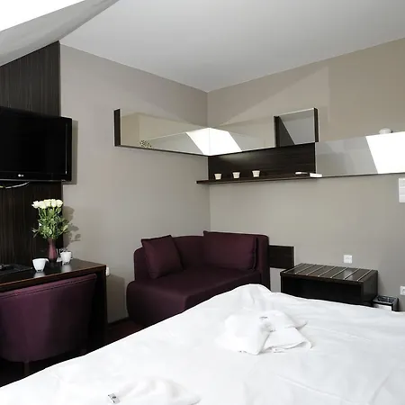 Wellness Penzion Kromeriz - Zlobice 3* Кромержиж