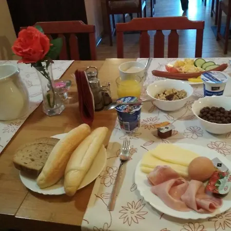 Wellness Penzion Kromeriz - Zlobice Guest house 3*